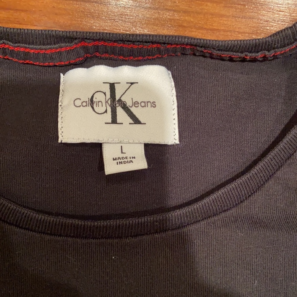 Calvin Klein Tee - Picture 2 of 2